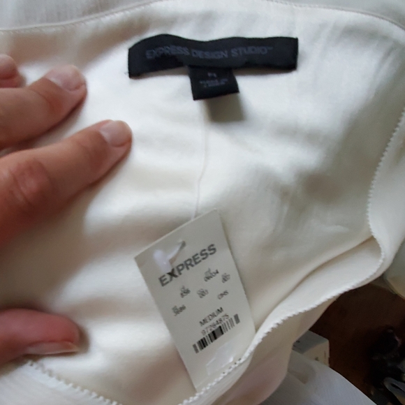 Express- NWT- Silk Sleeveless Dress Shirt Ivory- M - Picture 7 of 7